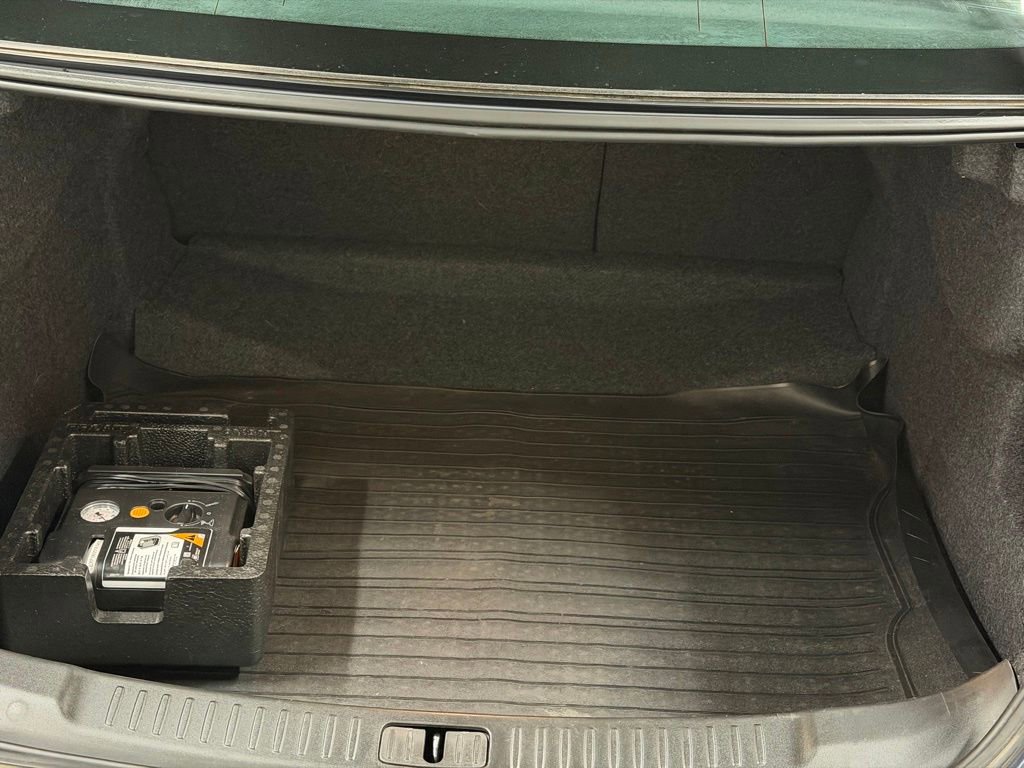 Used 2014 Chevrolet Malibu LT w/ Power Convenience Package image 13