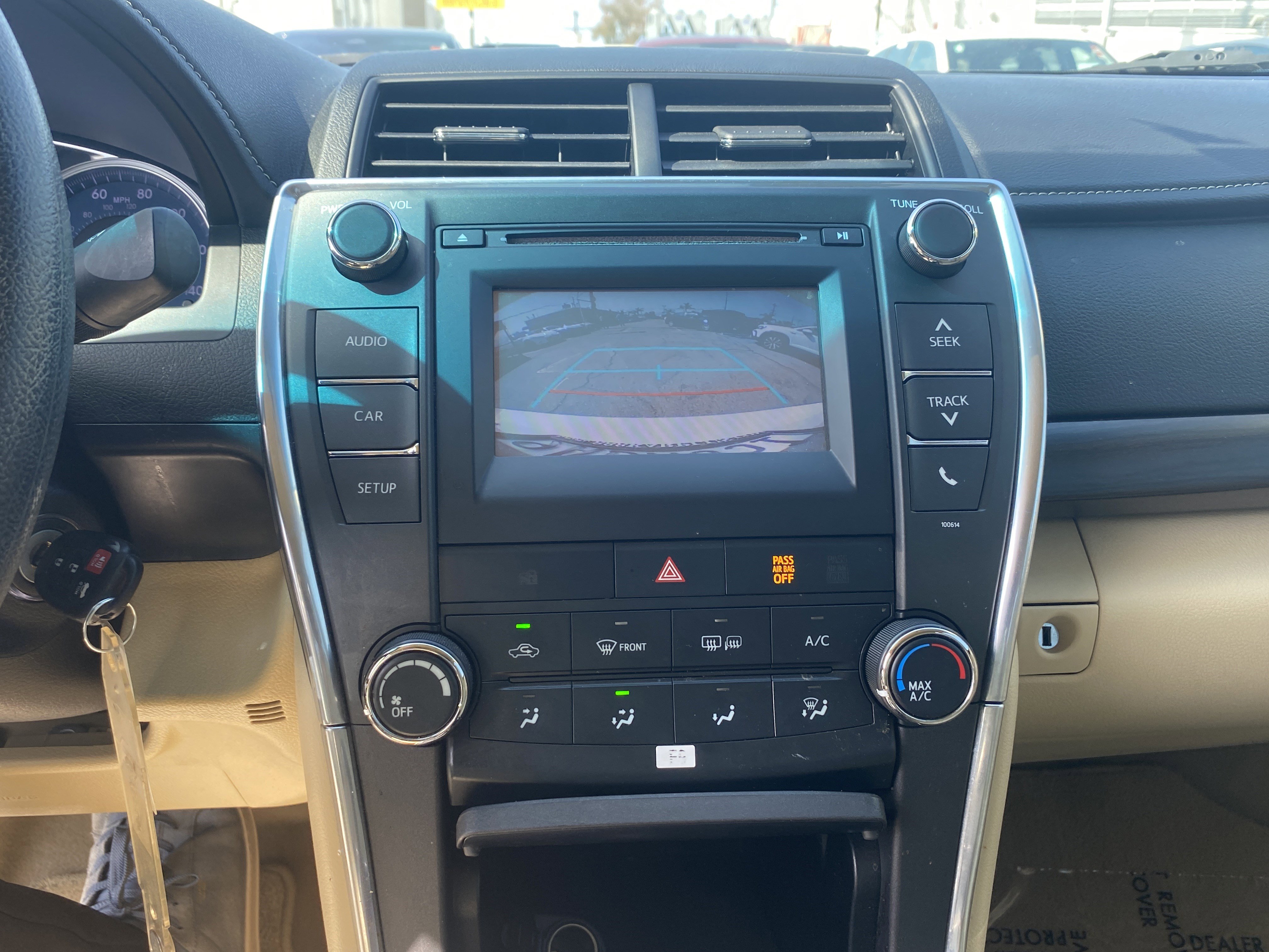 Used 2017 Toyota Camry LE FWD image 14