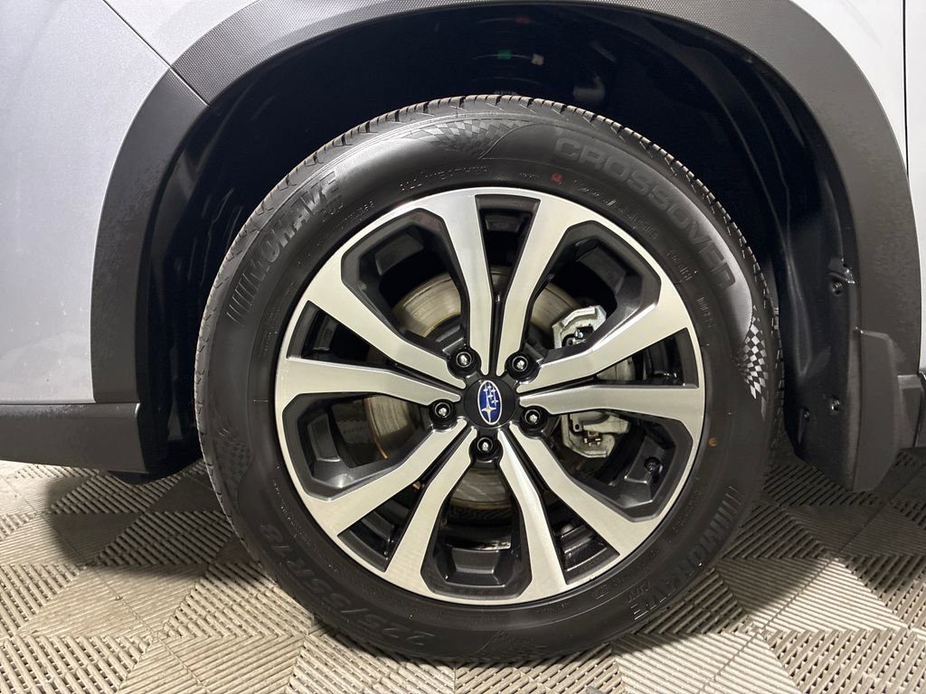 Used 2023 Subaru Forester Limited AWD/4WD image 35