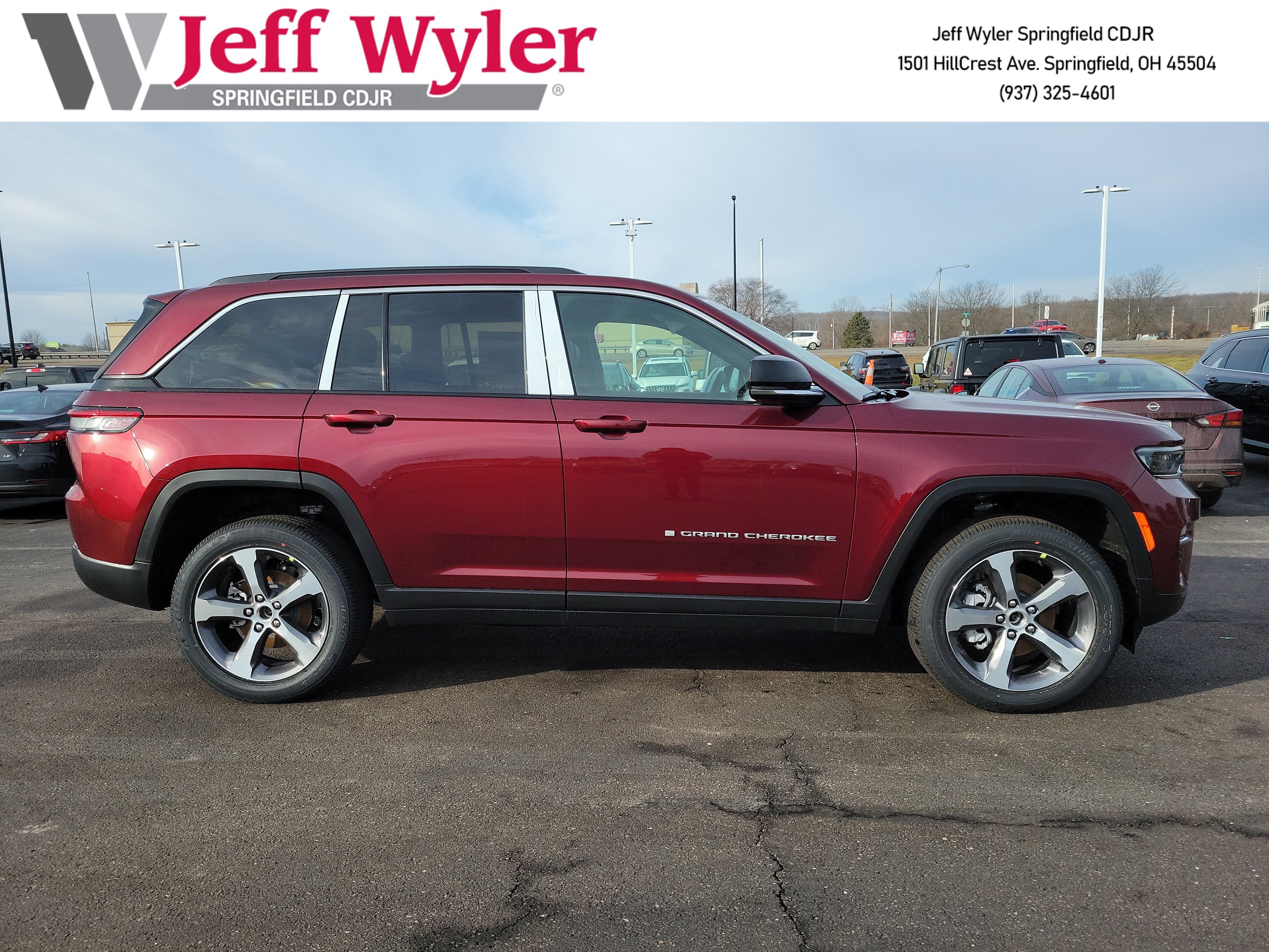 New 2025 Jeep Grand Cherokee Limited image 3