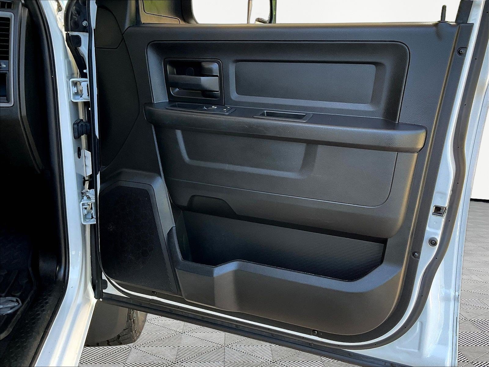 Used 2019 RAM 1500 Express AWD/4WD image 28