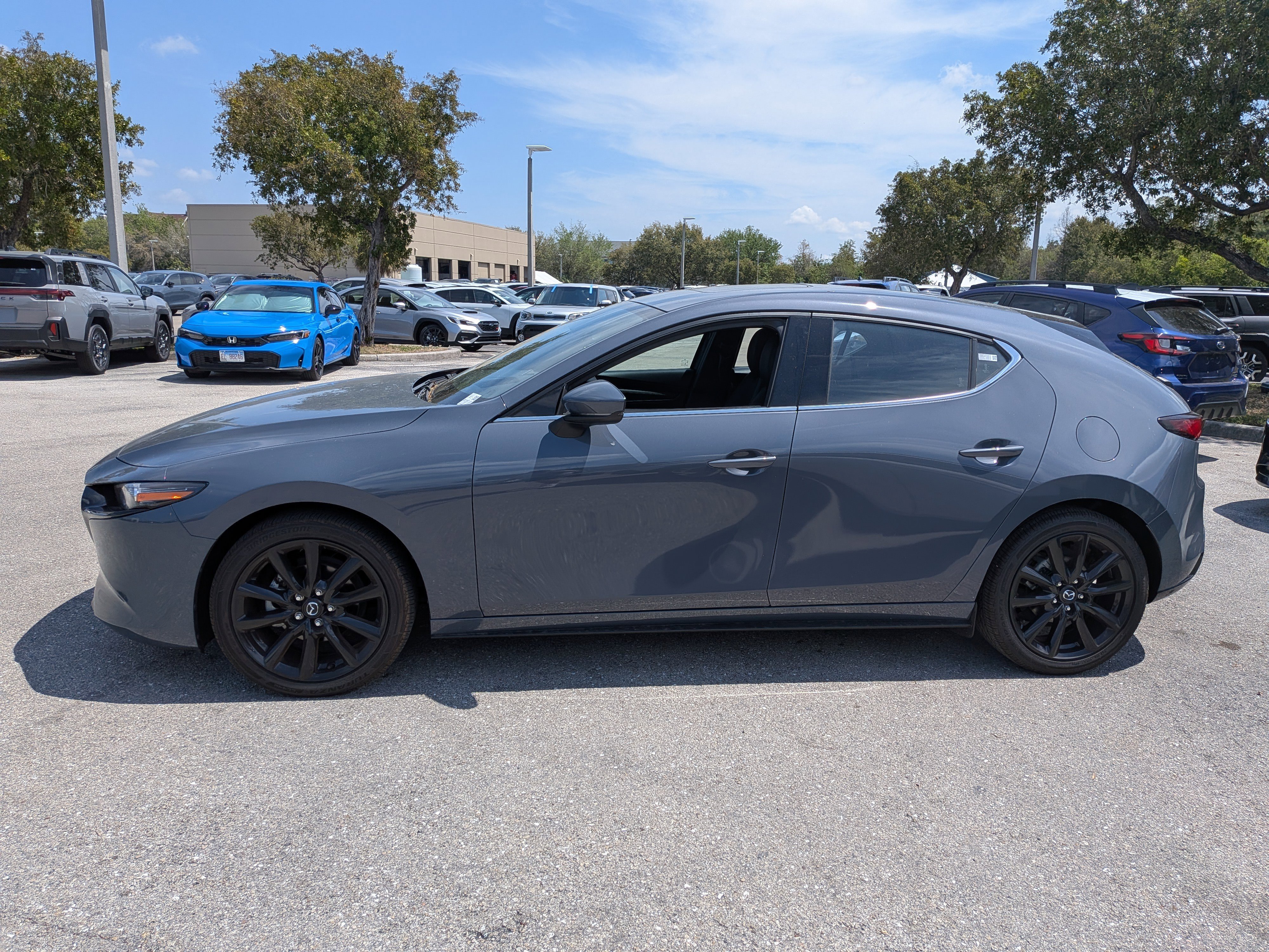 Used 2025 MAZDA MAZDA3 2.5 S Hatchback w/ Premium Pkg image 7
