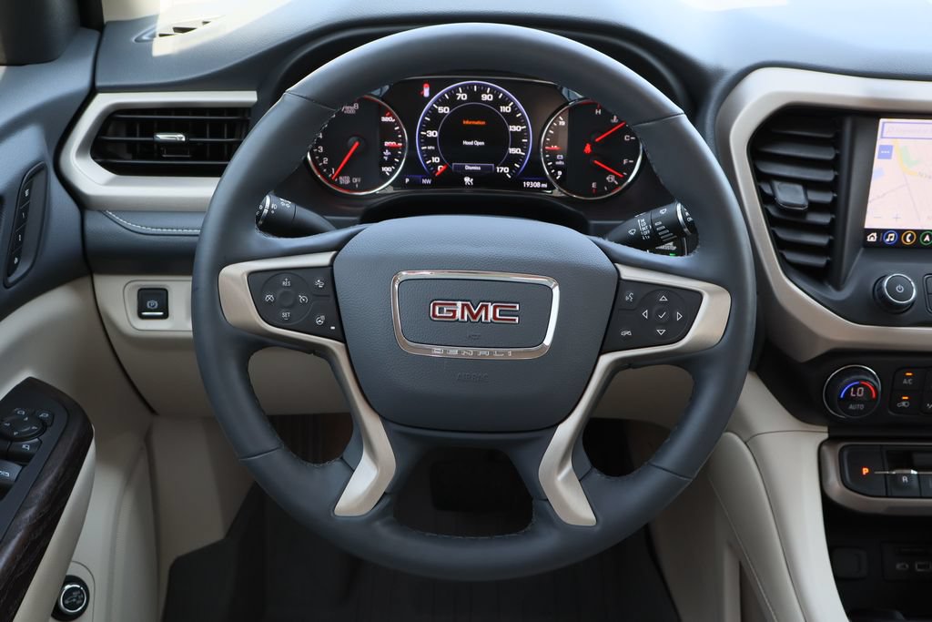 Certified 2023 GMC Acadia Denali w/ Denali Ultimate Package FWD image 13