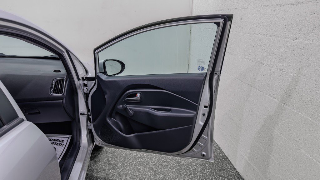 Used 2016 Kia Rio LX image 17