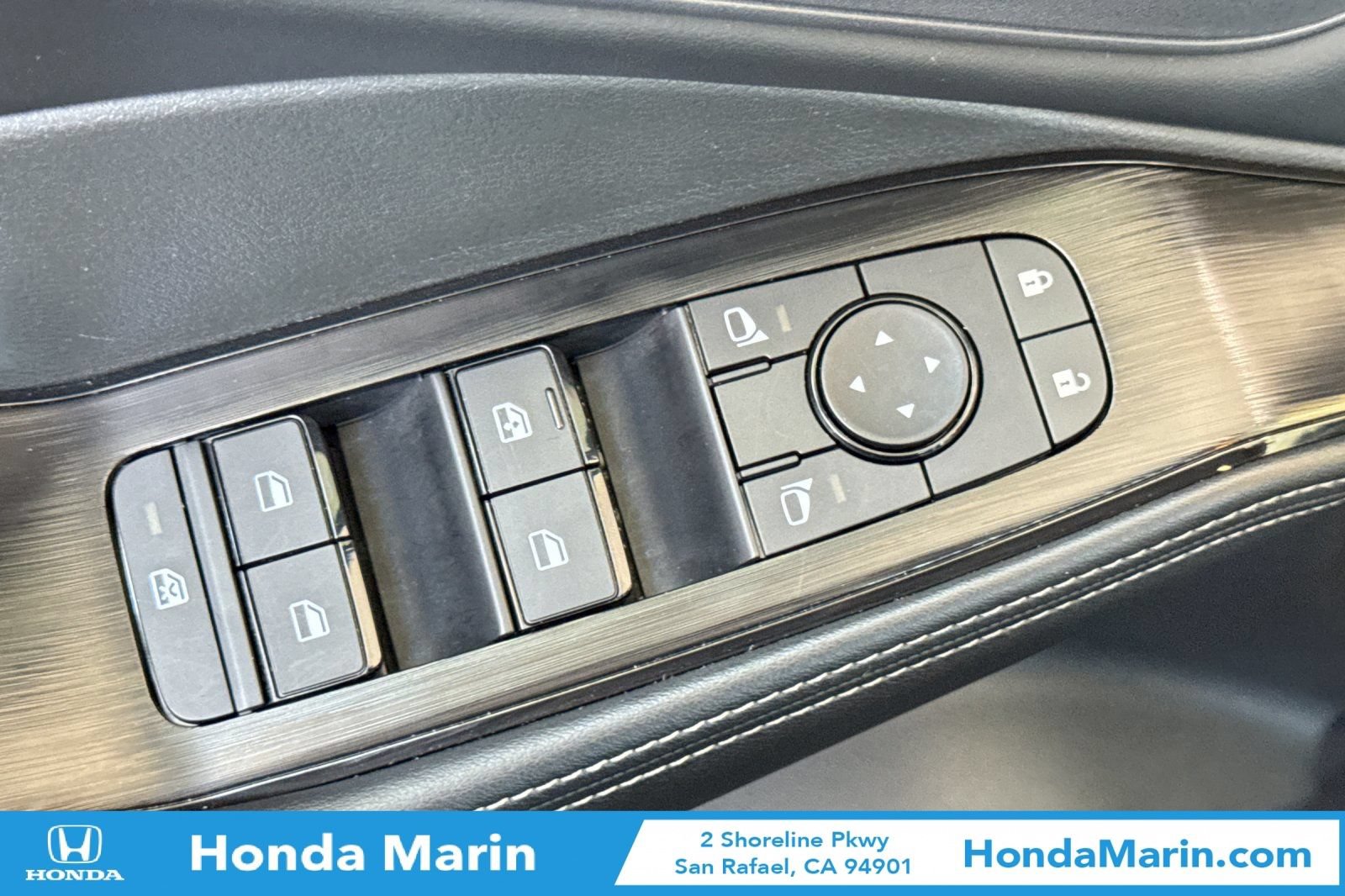 Used 2025 Nissan Rogue SV FWD image 14