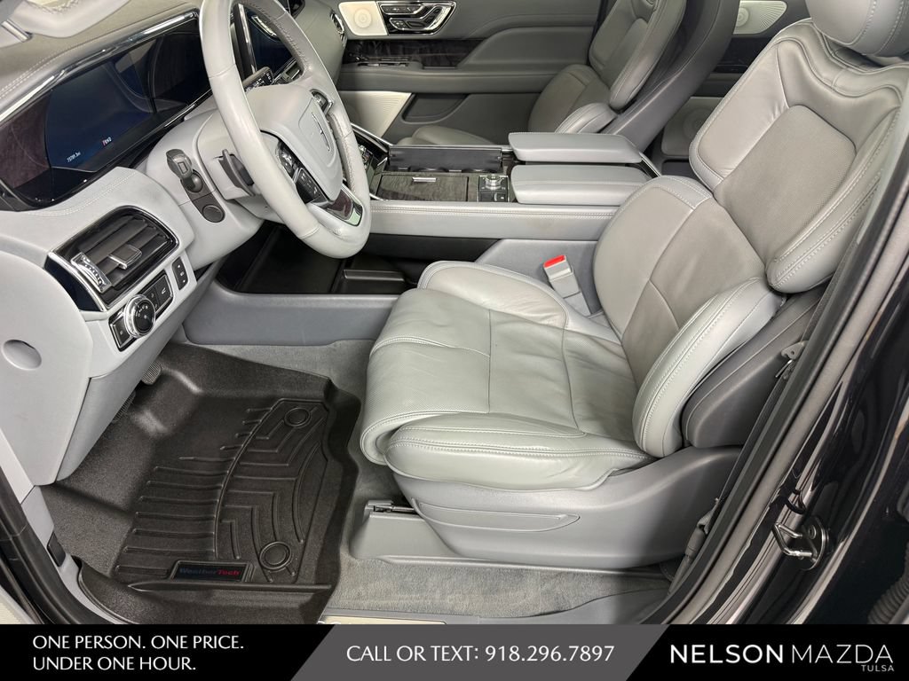 Used 2020 Lincoln Navigator Reserve w/ Luxury Package AWD/4WD image 19