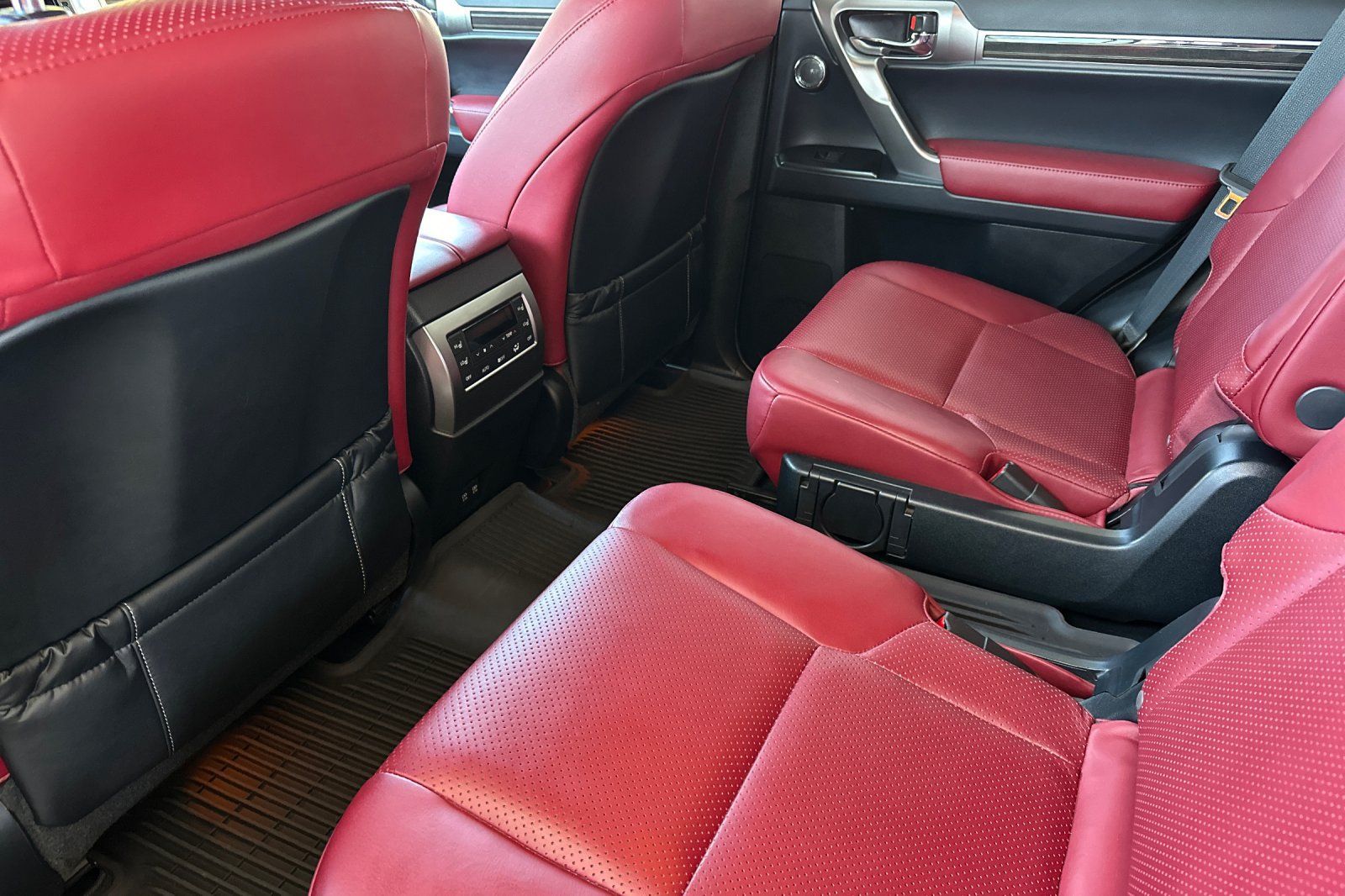 Certified 2023 Lexus GX 460 Luxury w/ Sport Design Package AWD/4WD image 12