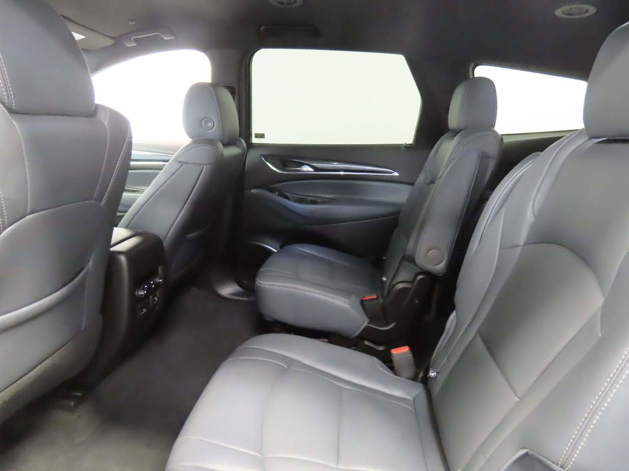 Certified 2024 Buick Enclave Premium image 17