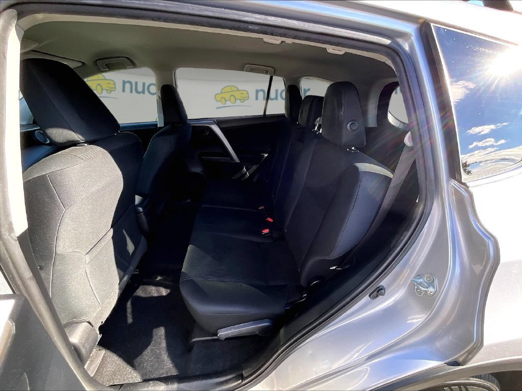 Used 2017 Toyota RAV4 LE w/ Carpet Mat Package AWD/4WD image 15
