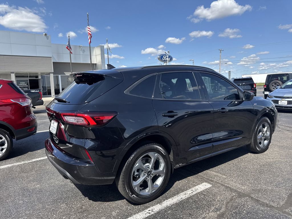 Certified 2023 Ford Escape ST-Line w/ Tech Pack #1 image 28