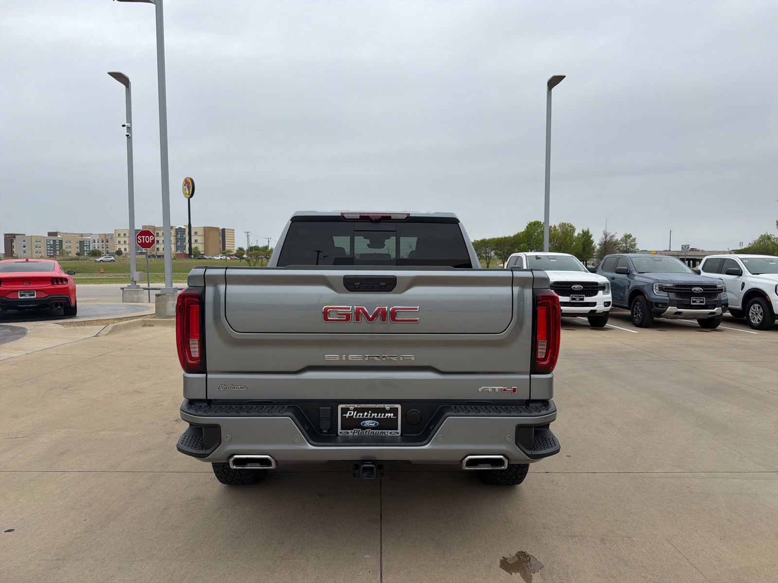 Used 2023 GMC Sierra 1500 AT4 w/ Technology Package image 4