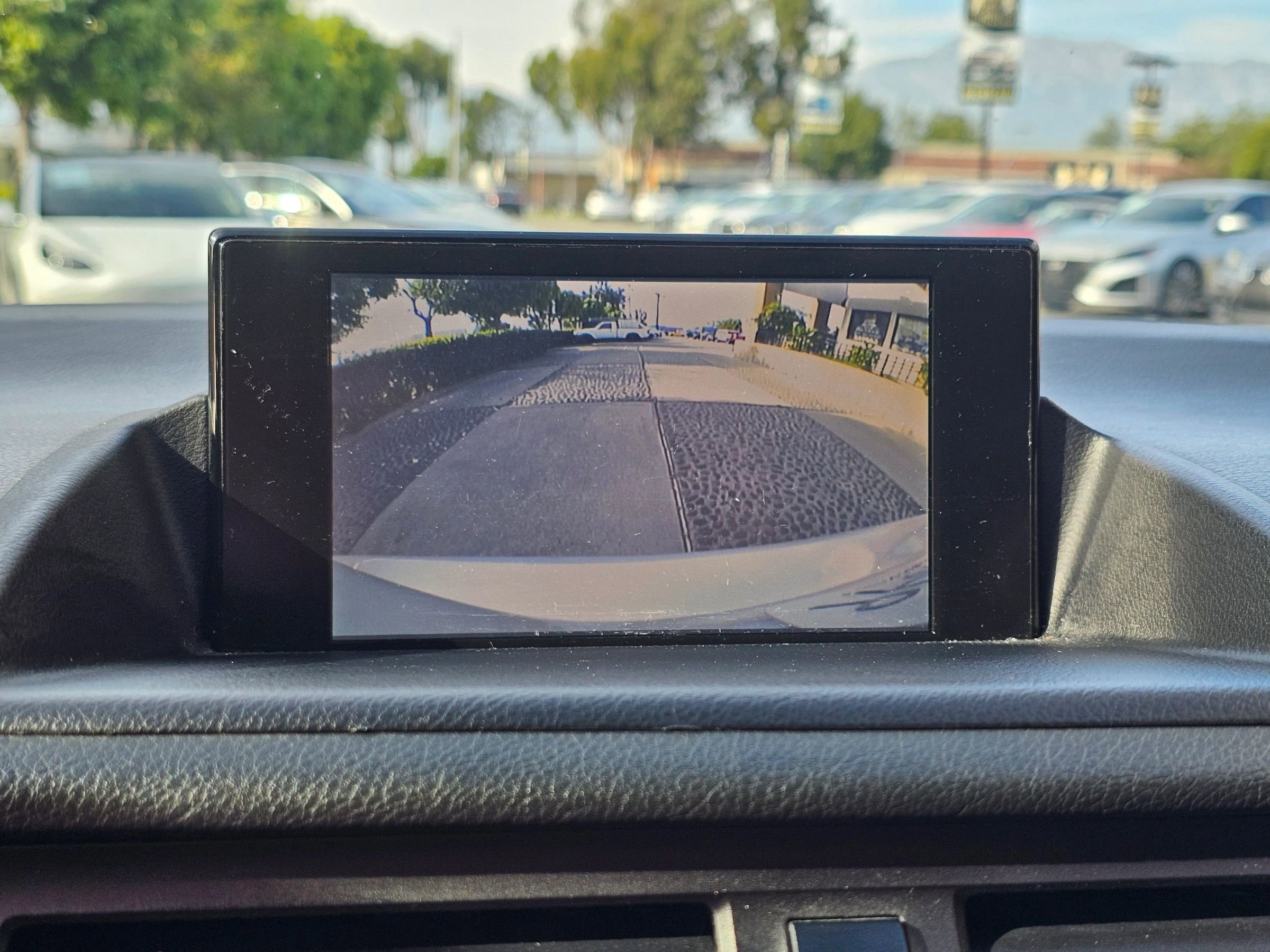 Used 2015 Lexus CT 200h w/ Navigation Package image 16