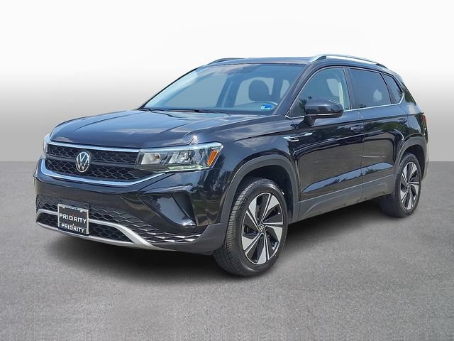 Used 2024 Volkswagen Taos SE AWD/4WD image 1