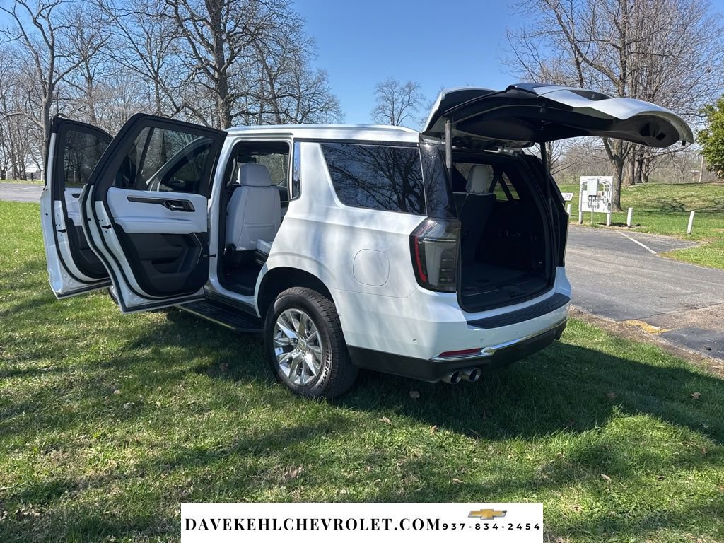 Used 2025 Chevrolet Tahoe Premier AWD/4WD image 28