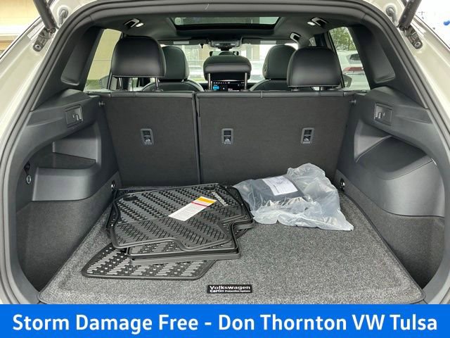 New 2026 Volkswagen Tiguan SE R-Line AWD/4WD image 18