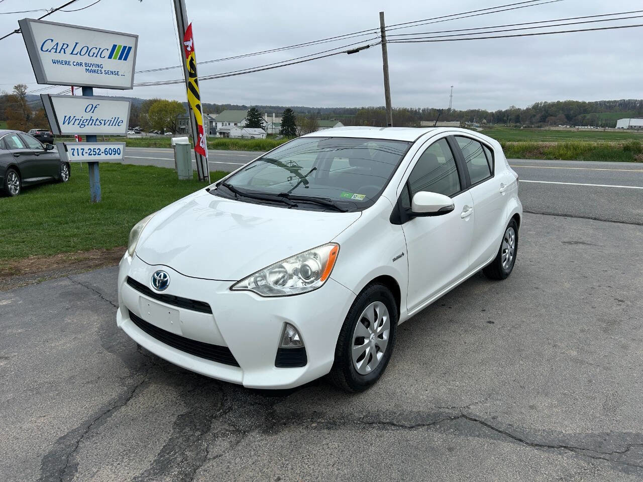 Used 2012 Toyota Prius C Three image 5