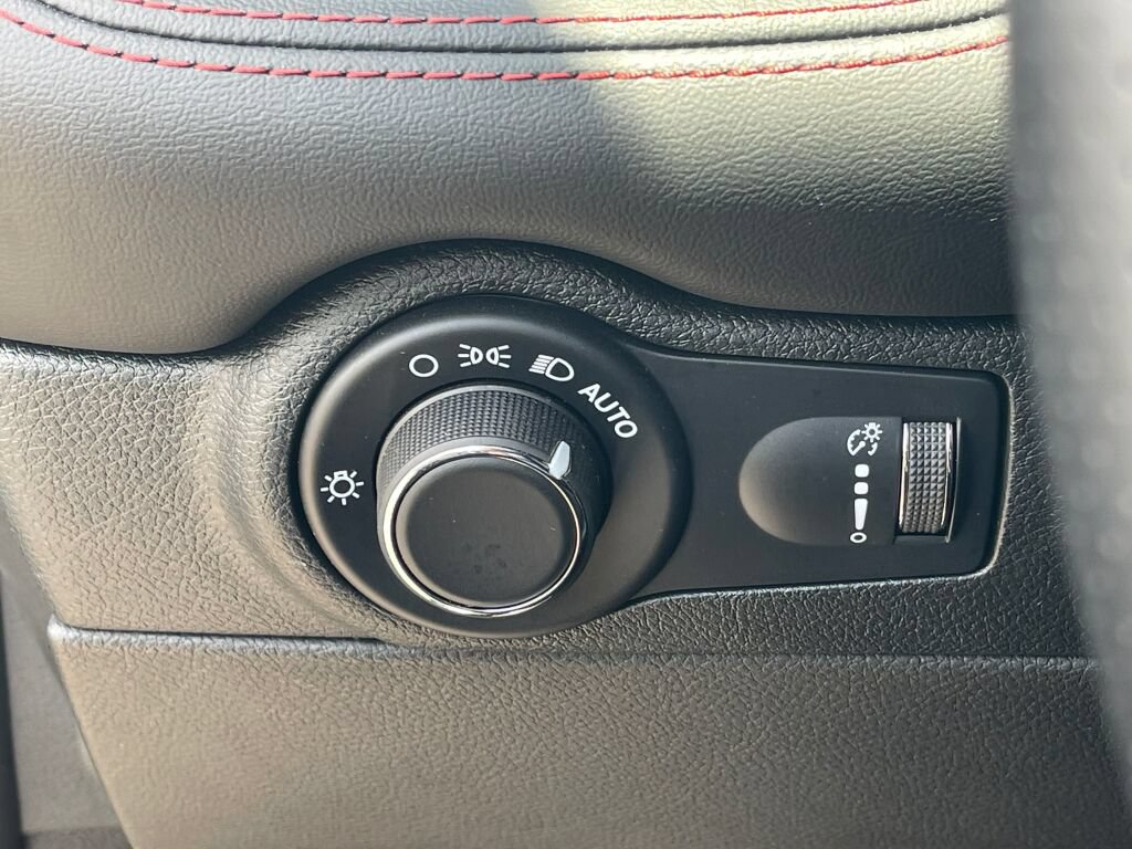 Used 2025 Dodge Durango R/T AWD/4WD image 25