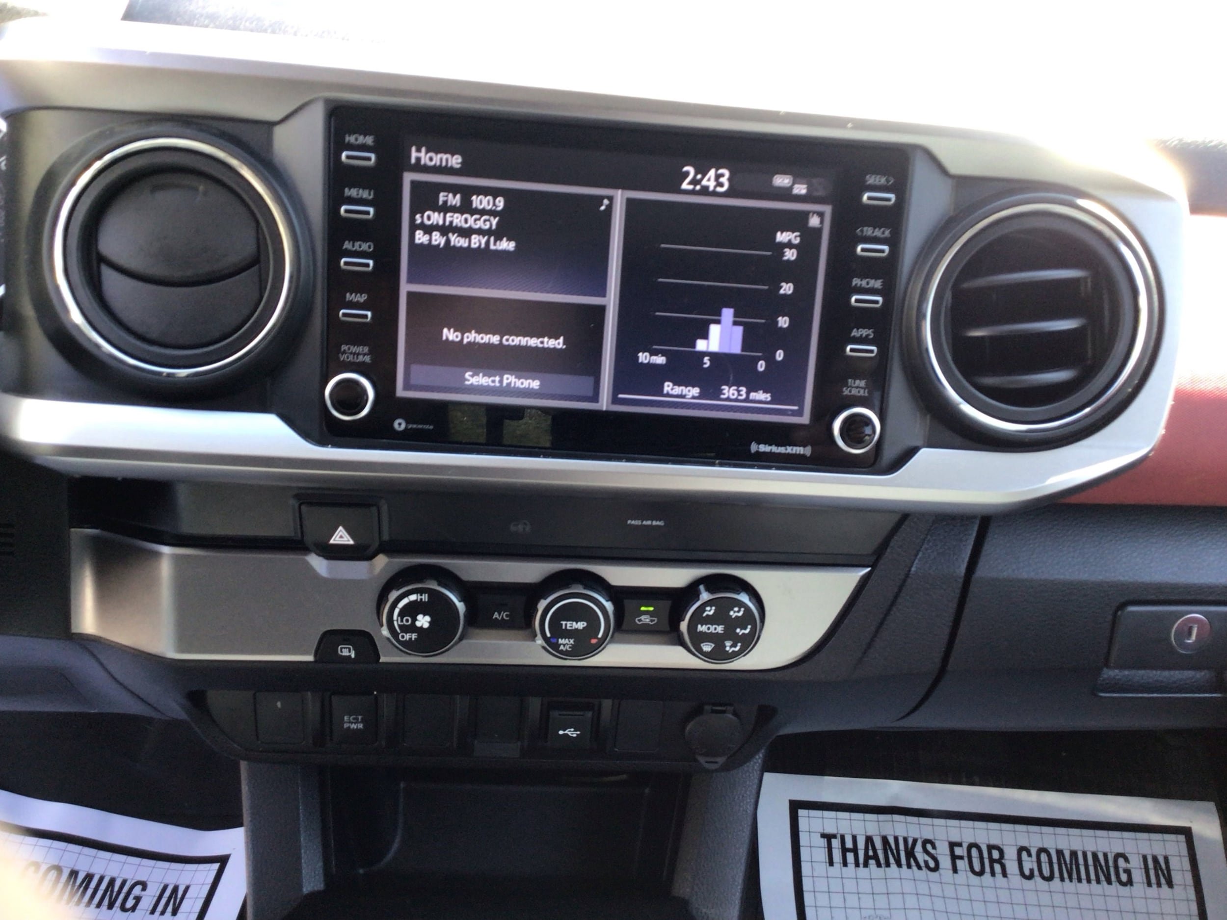 Used 2023 Toyota Tacoma SR5 RWD image 17