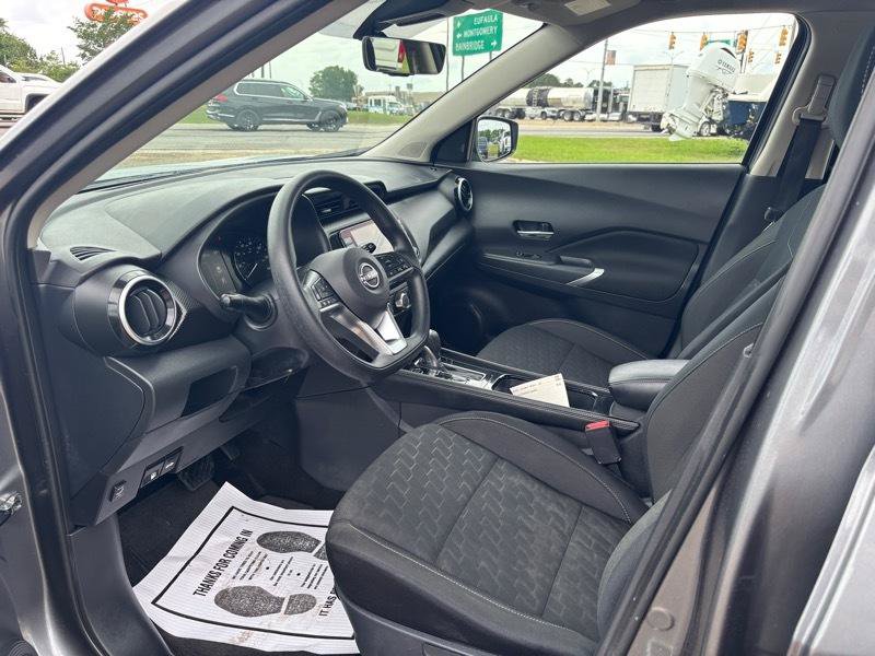 Used 2024 Nissan Kicks SV w/ Interior Electronics Package FWD image 10