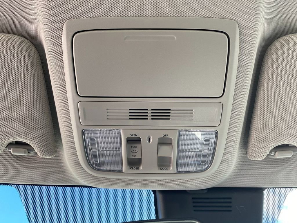 Used 2018 Honda Accord EX image 21