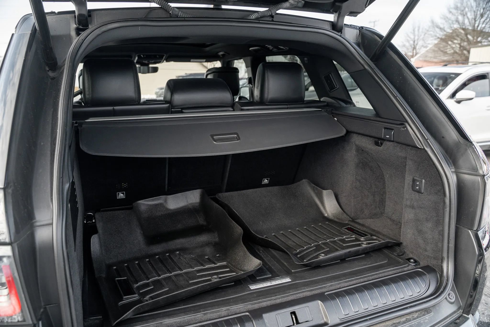 Used 2019 Land Rover Range Rover Sport HSE image 9