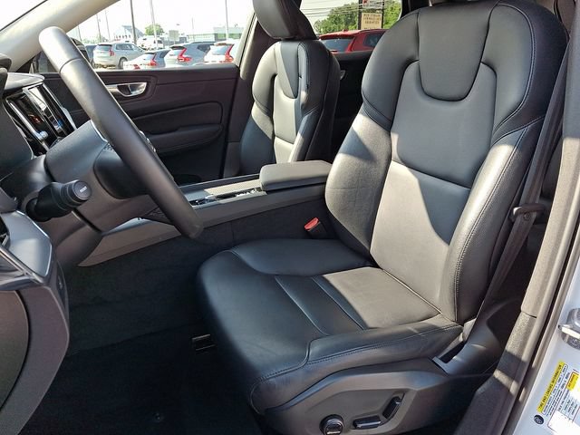 Certified 2024 Volvo XC60 B5 Core w/ Protection Package Premier AWD/4WD image 14