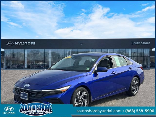 Certified 2025 Hyundai Elantra Limited FWD image 4