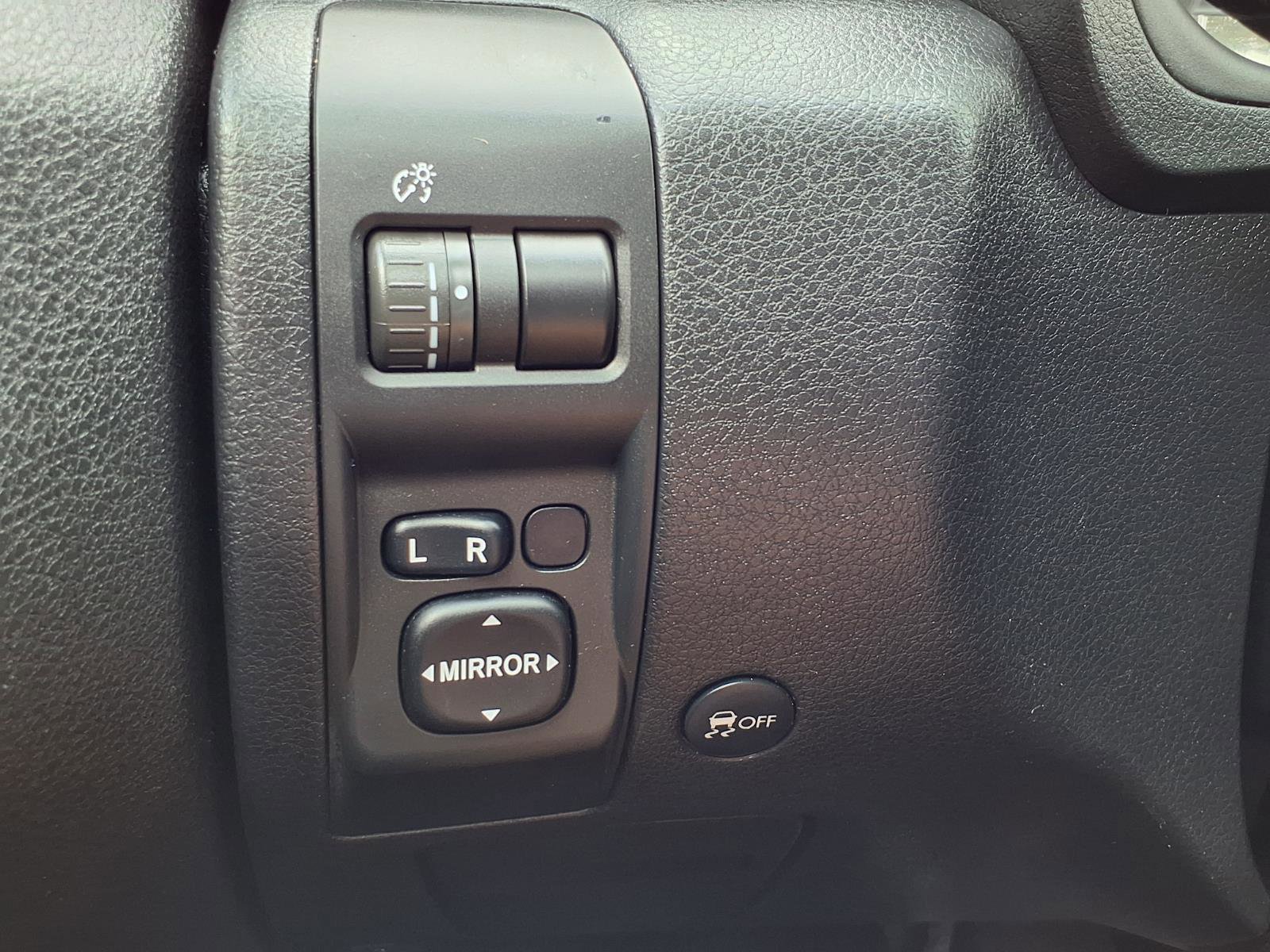 Used 2013 Subaru Forester 2.5X Limited image 10