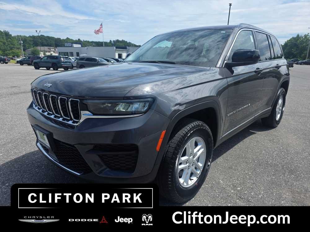 Used 2023 Jeep Grand Cherokee Laredo w/ Luxury Tech Group I