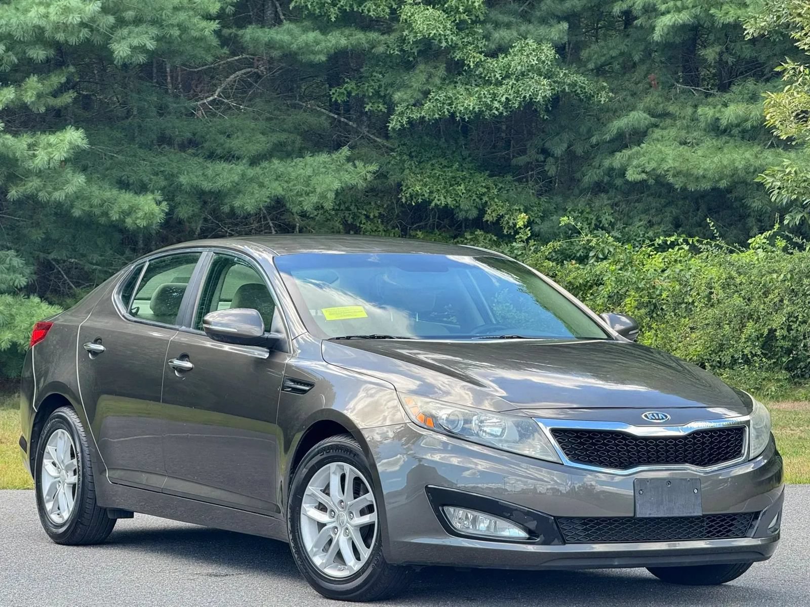 Used 2012 Kia Optima LX FWD image 2