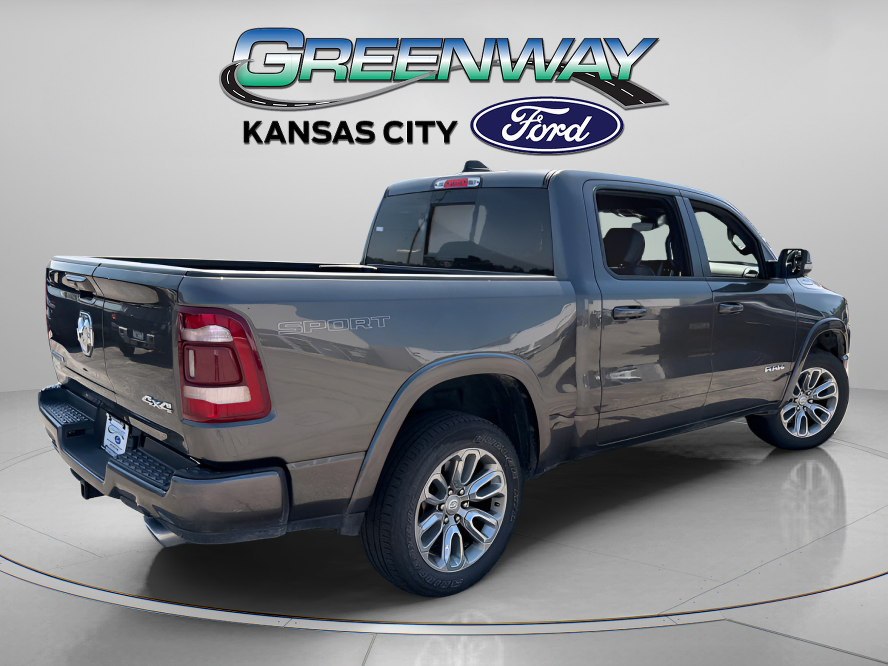 Used 2022 RAM 1500 Laramie w/ Sport Appearance Package AWD/4WD image 8