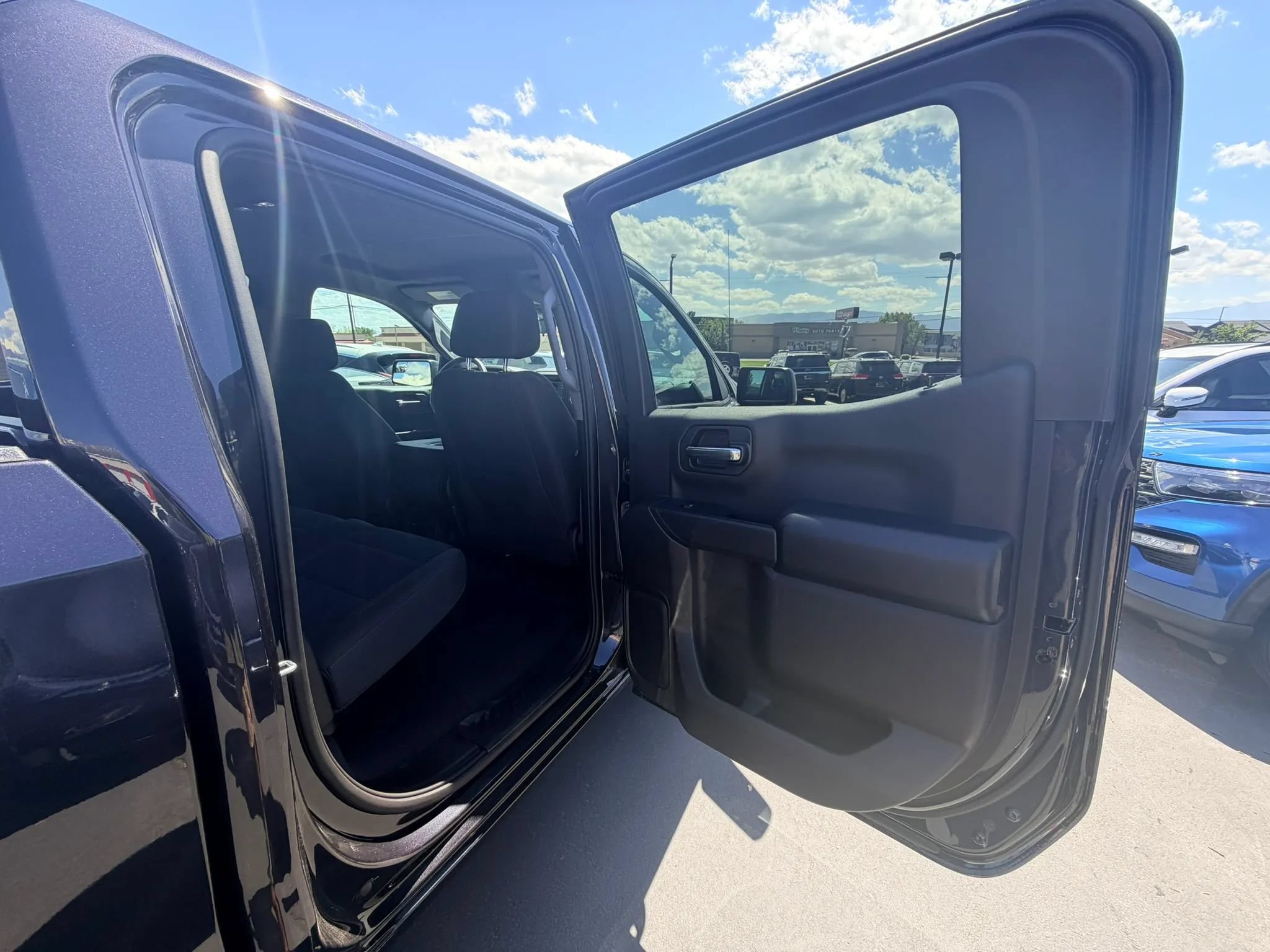 Used 2023 Chevrolet Silverado 1500 Custom w/ LPO, Dark Essentials Package AWD/4WD image 20