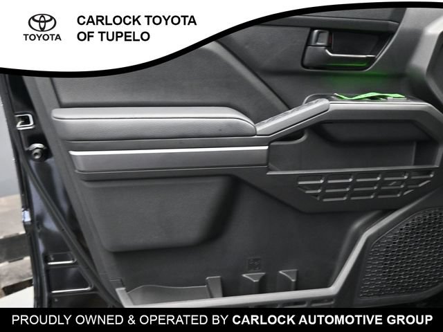 Used 2025 Toyota Tacoma SR5 AWD/4WD image 20