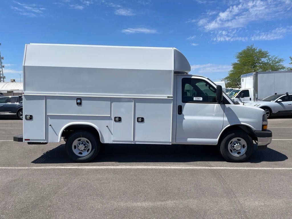 New 2025 Chevrolet Express 3500 w/ Power Convenience Package image 6