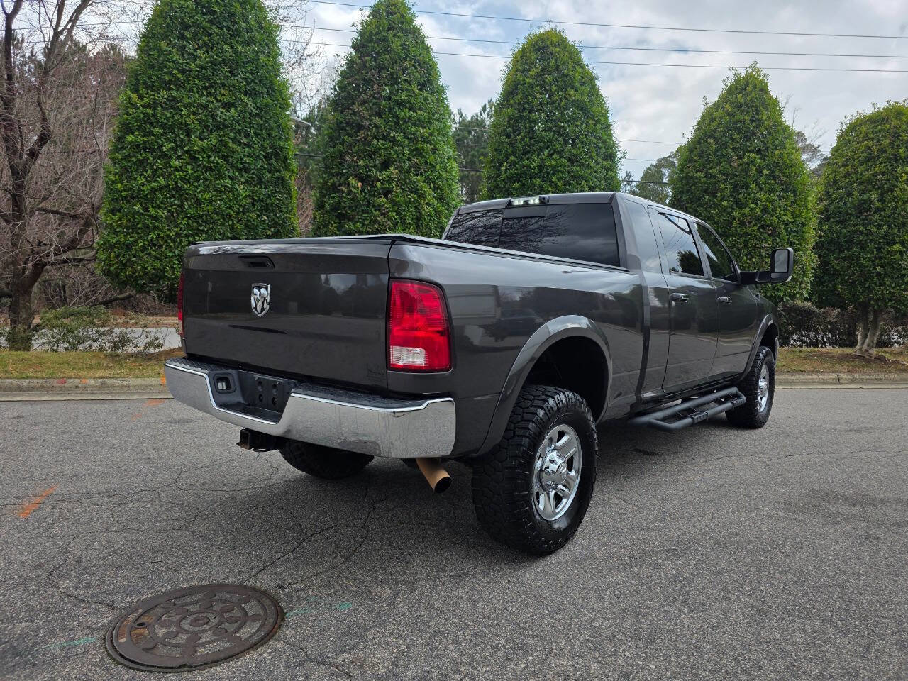 Used 2018 RAM 2500 SLT w/ Luxury Group image 6