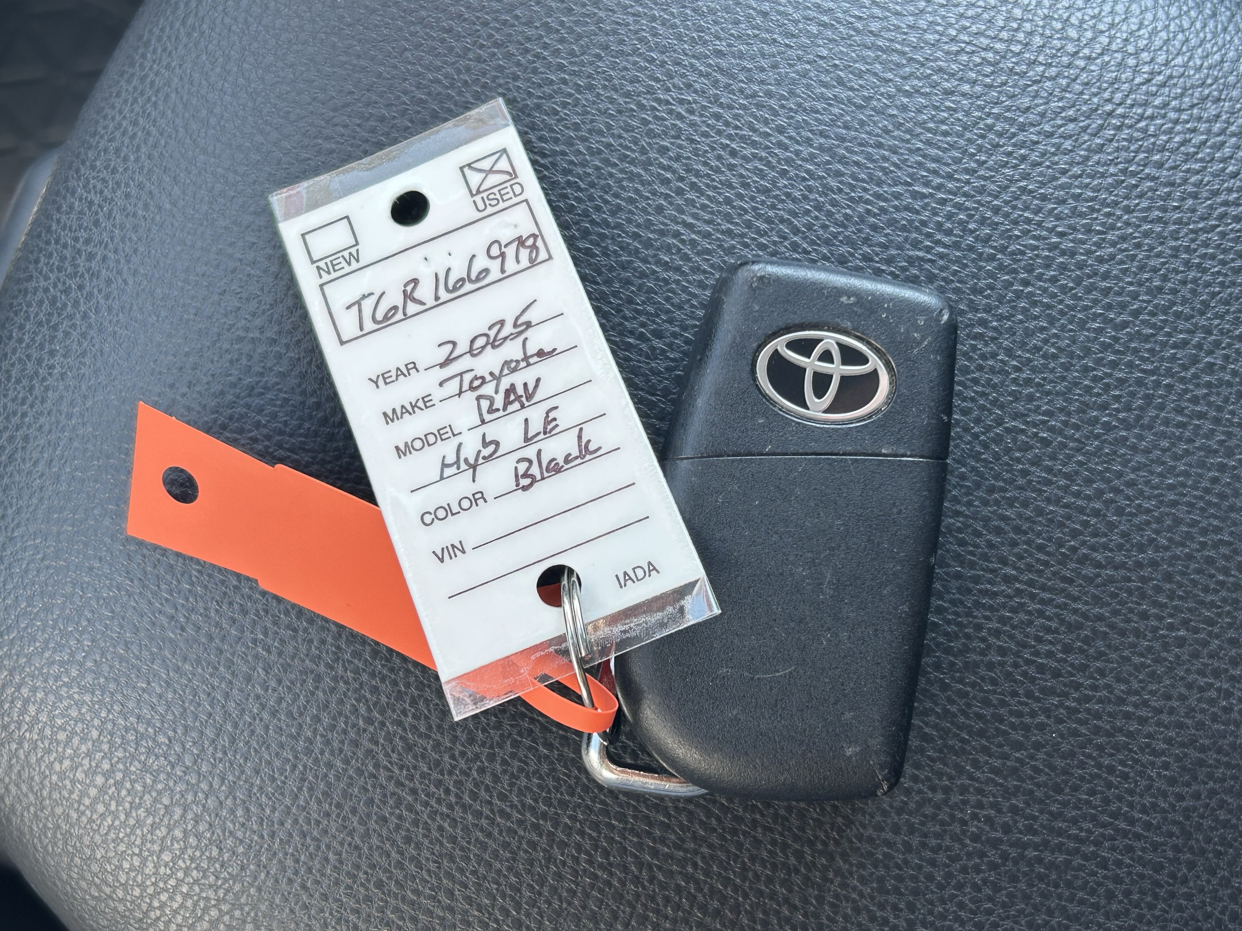 Certified 2025 Toyota RAV4 LE AWD/4WD image 33