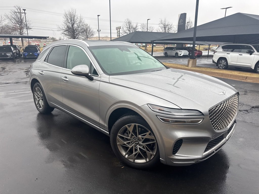 Used 2022 Genesis GV70 2.5T w/ Select Package image 2