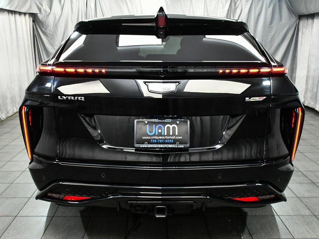 Used 2026 Cadillac Lyriq V image 5