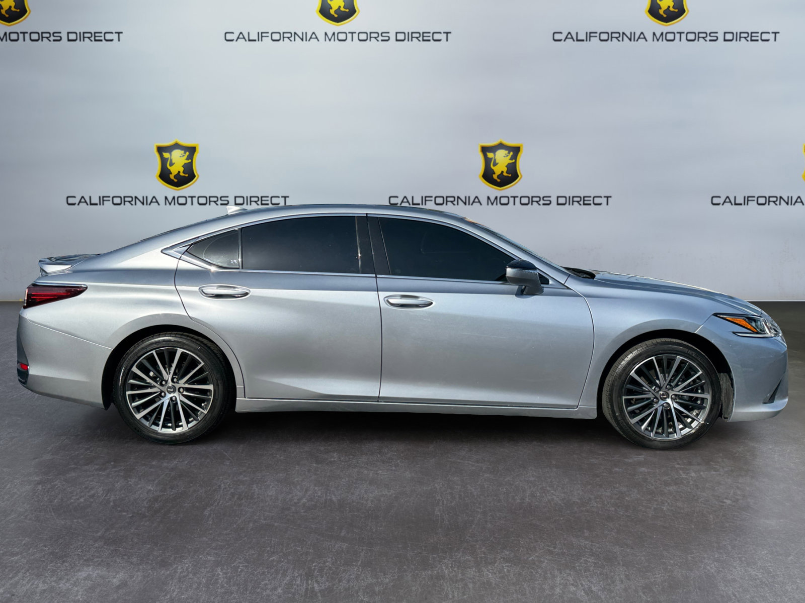 Used 2024 Lexus ES 300h w/ Premium Package FWD image 6