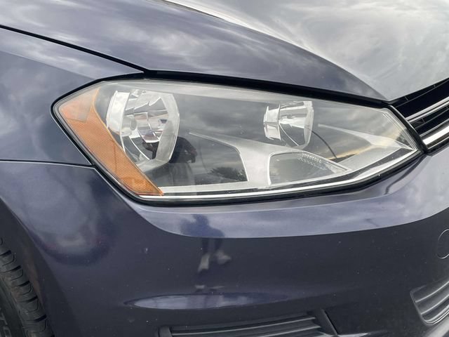 Used 2017 Volkswagen Golf S FWD image 3