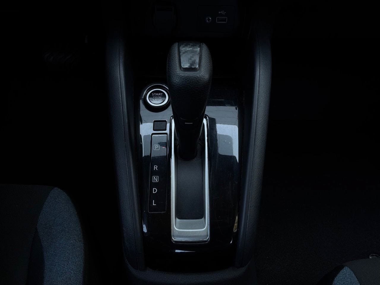 Used 2025 Nissan Versa SV FWD image 21
