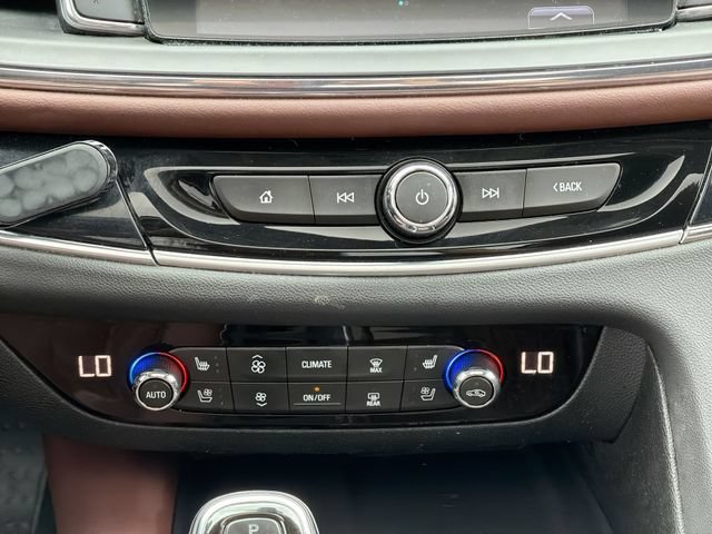 Used 2018 Buick Enclave Avenir w/ Avenir Technology Package AWD/4WD image 19