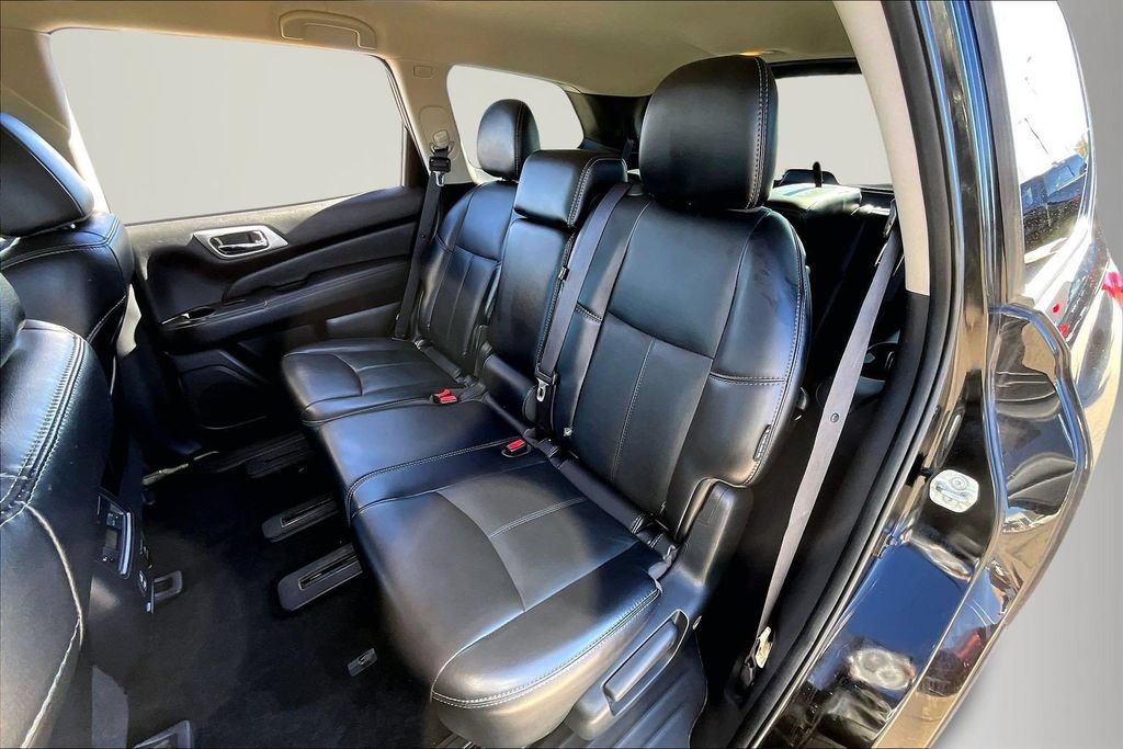 Used 2018 Nissan Pathfinder SL w/ Midnight Edition Package AWD/4WD image 22