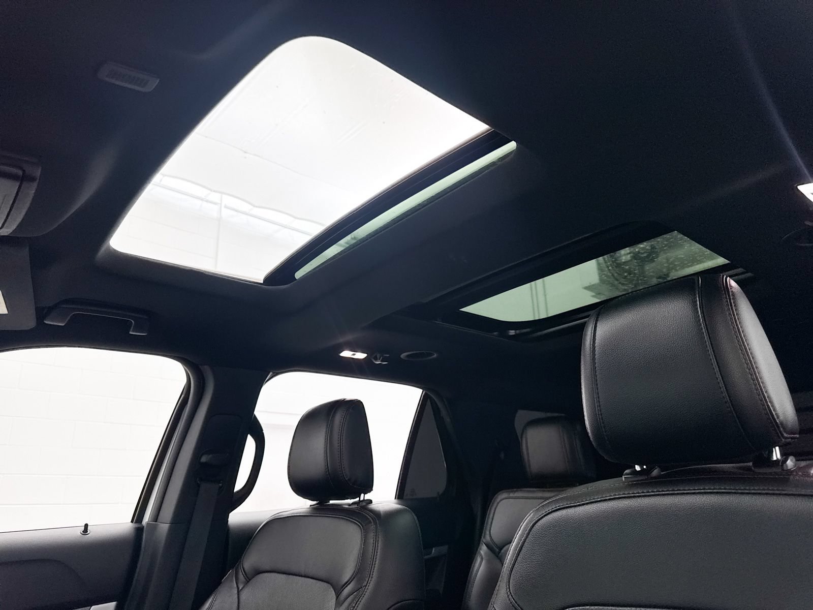 Used 2019 Ford Explorer Sport w/ Equipment Group 401A AWD/4WD image 3