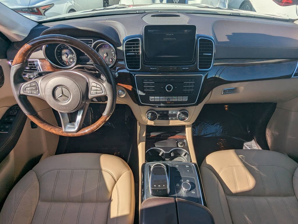 Used 2017 Mercedes-Benz GLS 450 4MATIC image 2