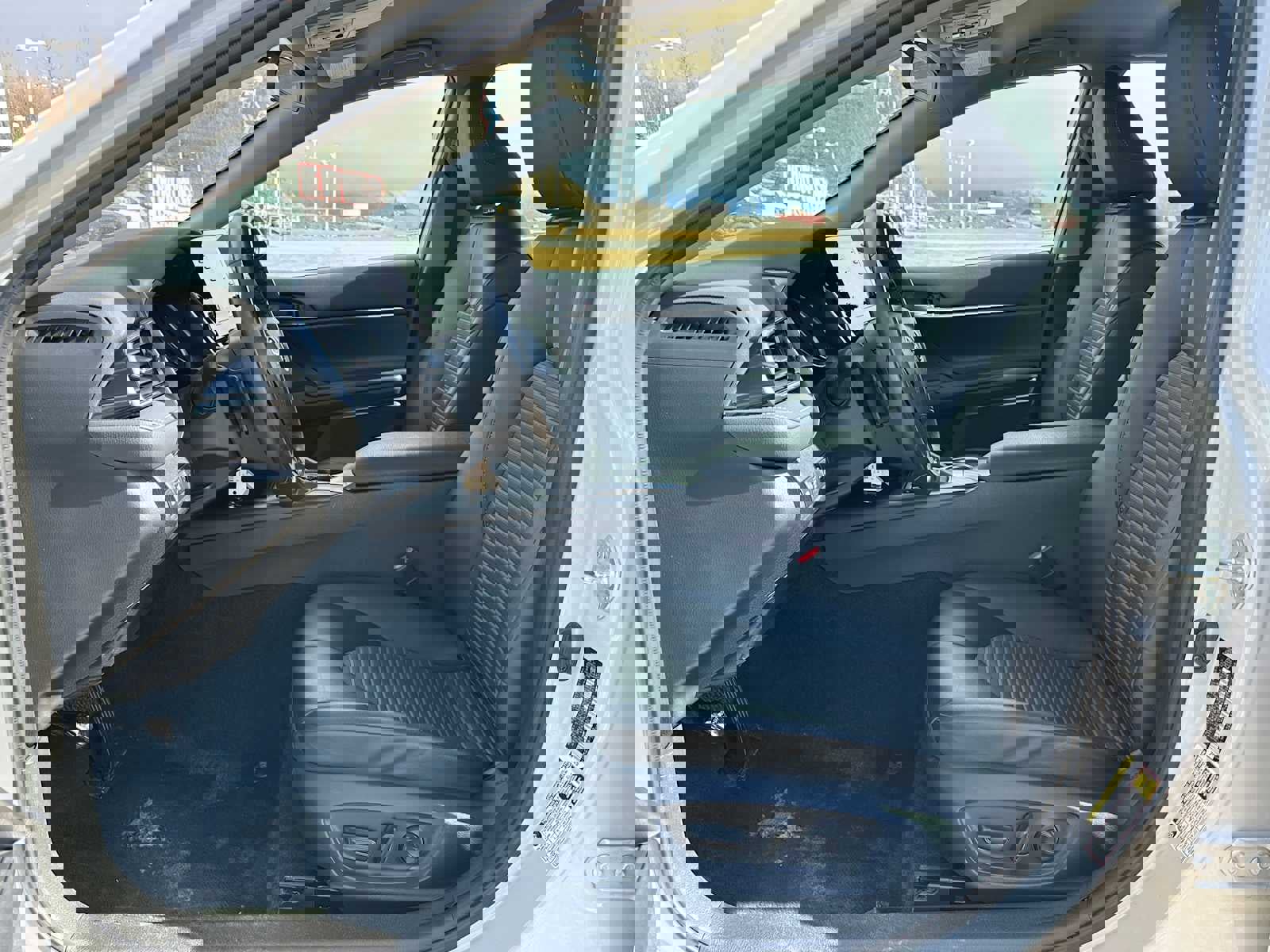 Used 2023 Toyota Camry SE image 20