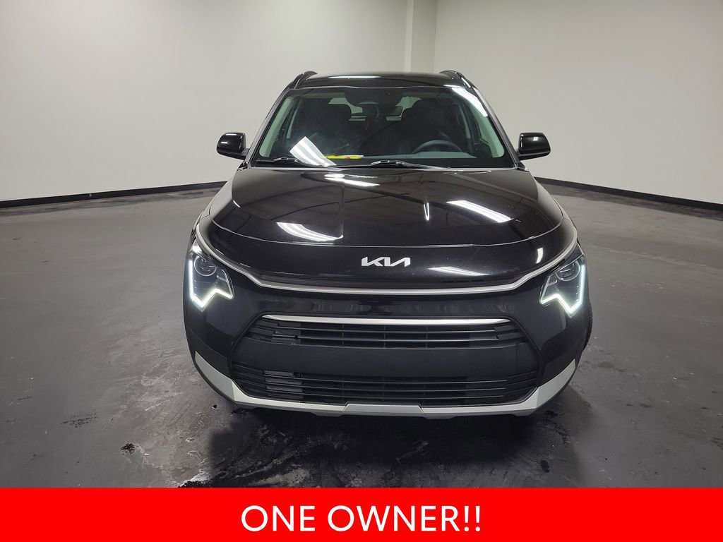 Used 2024 Kia Niro LX image 3