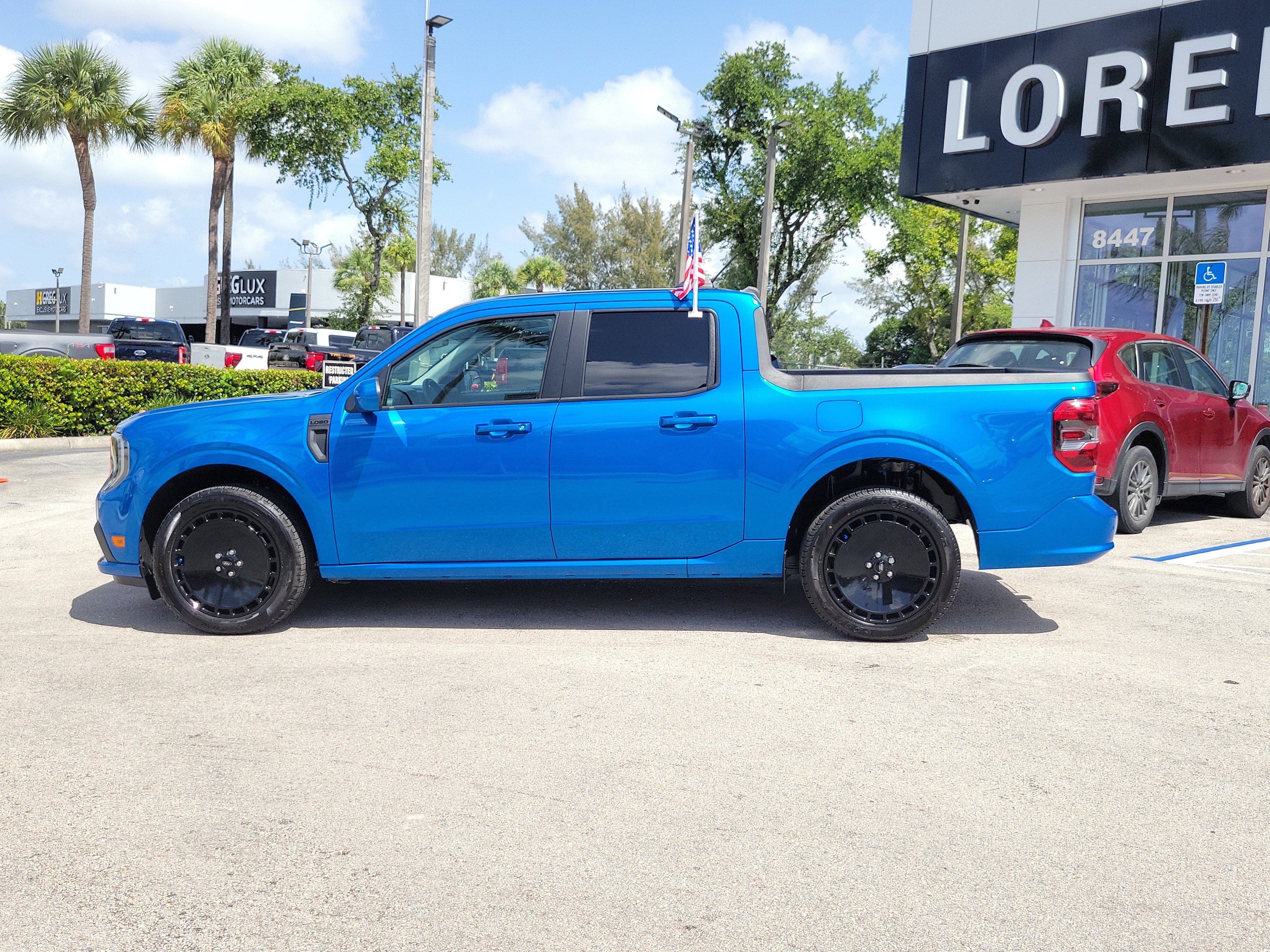 Used 2025 Ford Maverick Lobo AWD/4WD image 8