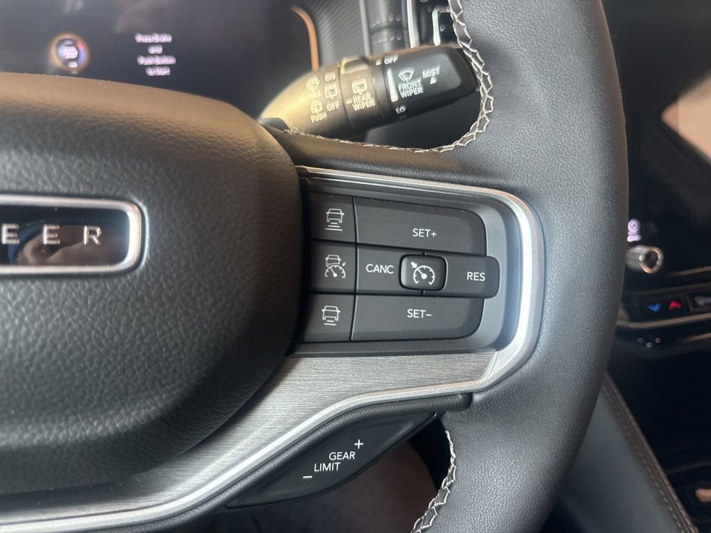 New 2025 Jeep Wagoneer Series II w/ Convenience Group I image 24