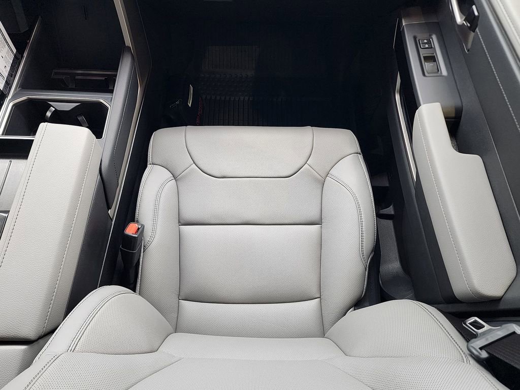 New 2026 Toyota Tundra Limited AWD/4WD image 9
